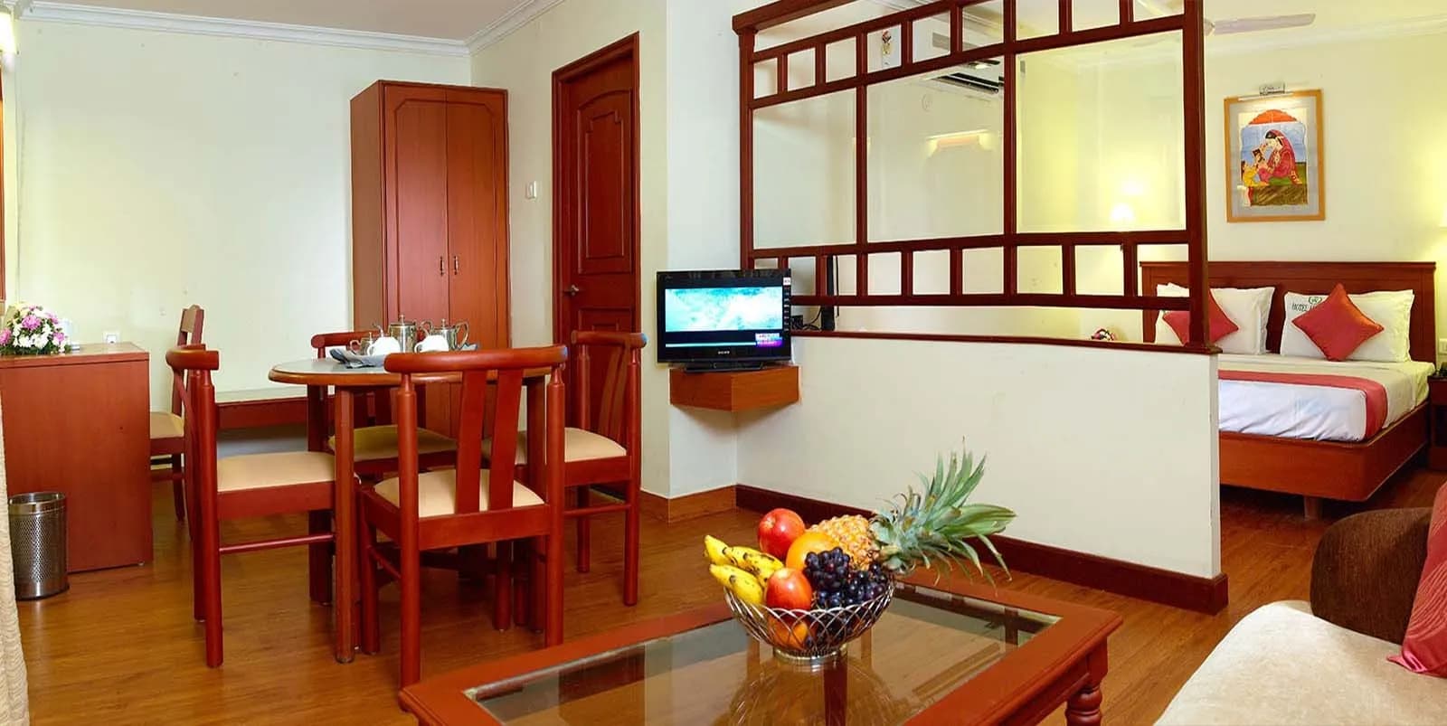 Aiswarya Hotel