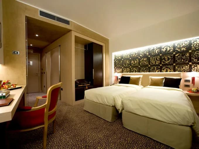 Antony Palace Hotel