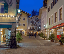 Alpine Views, Underground Wonders & Bavarian Charm