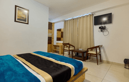 Blue mountain hotel & cafe