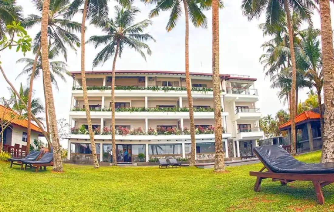 https://cdn.fullontravel.com/Blue Beach