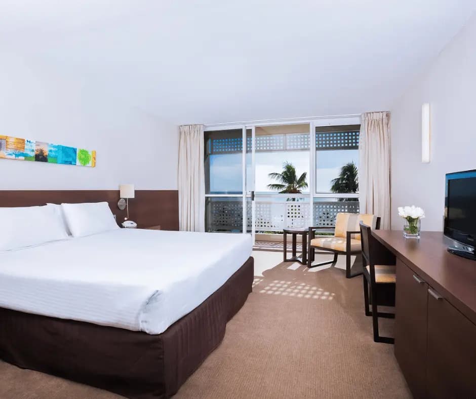 Cairns Harbourside Hotel