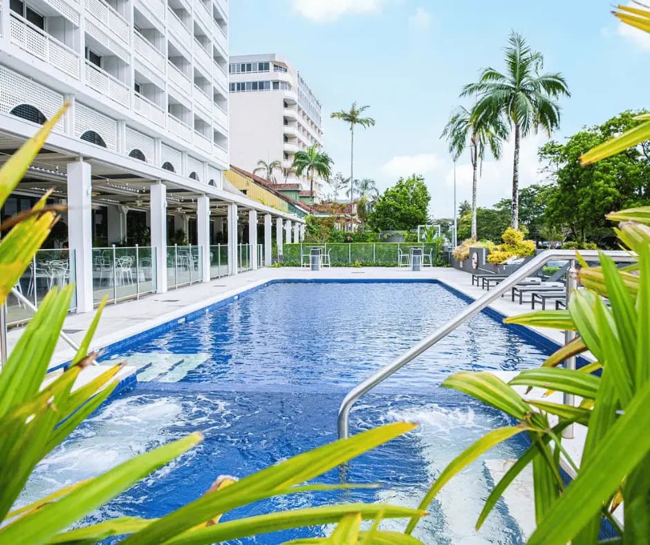 Cairns Harbourside Hotel