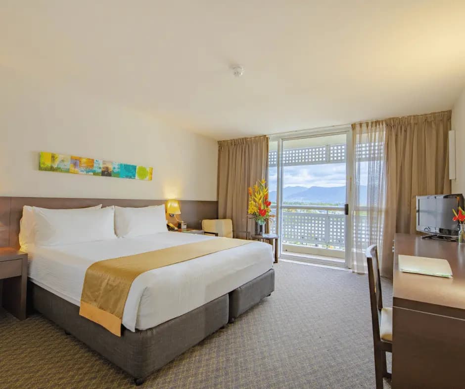 Cairns Harbourside Hotel