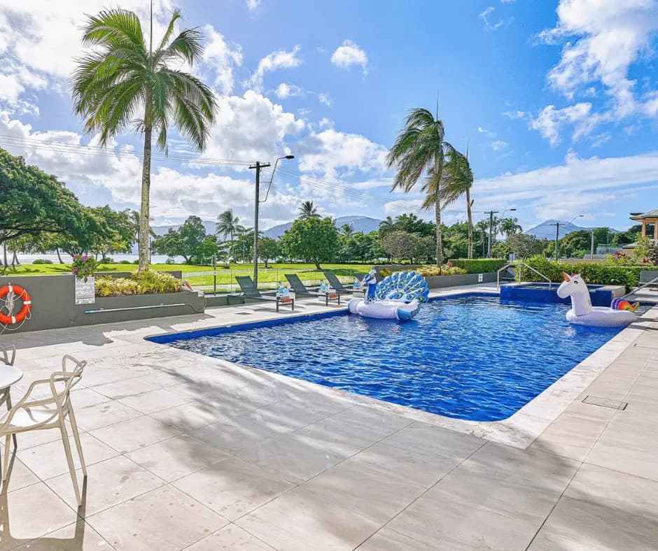 Cairns Harbourside Hotel