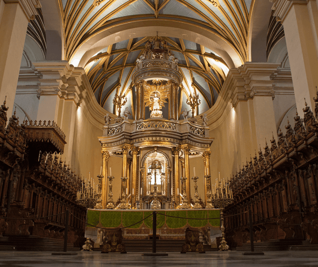 Explore the Colonial and Modern Charms of Lima City