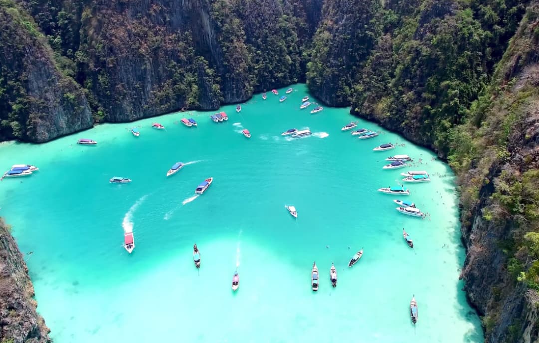Day Trip to Phi Phi Island & Maya Bay