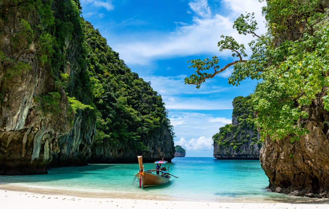 Day Trip to Phi Phi Island & Maya Bay