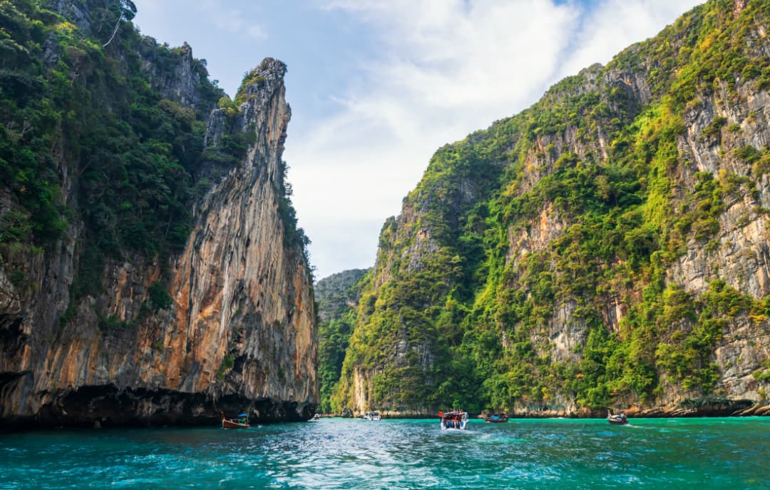 Loh Samah Bay
