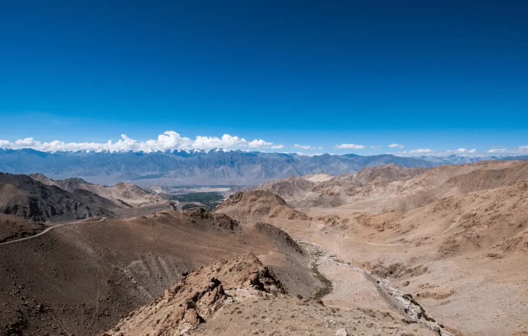 Way to Khardungla Pass
