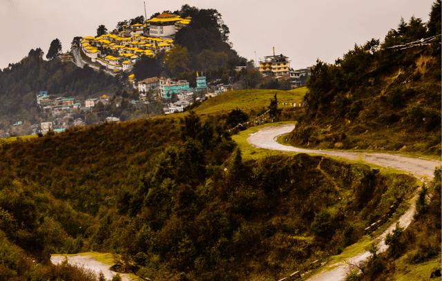 Scenic Drive from Dirang to Tawang