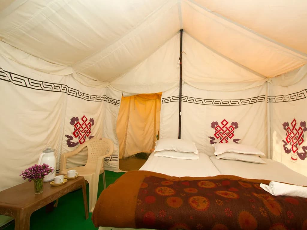 Dorje Camps Sarchu
