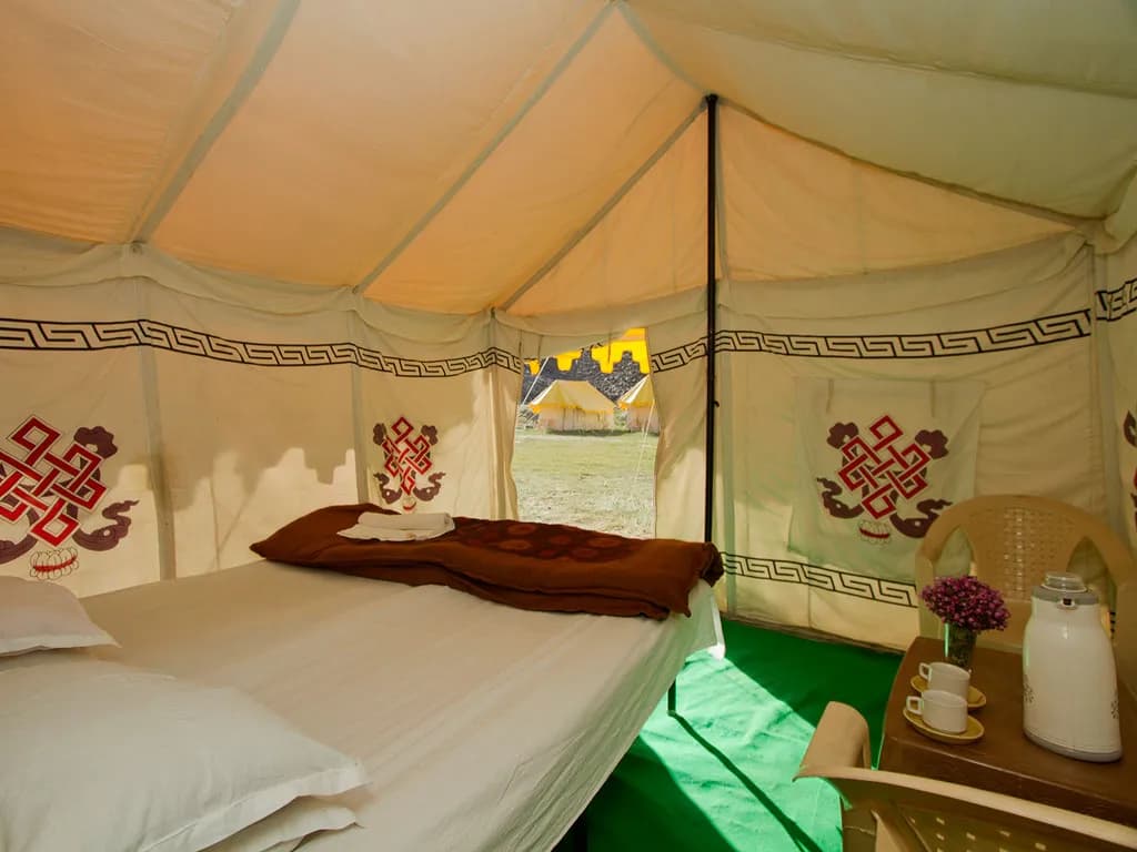 Dorje Camps Sarchu