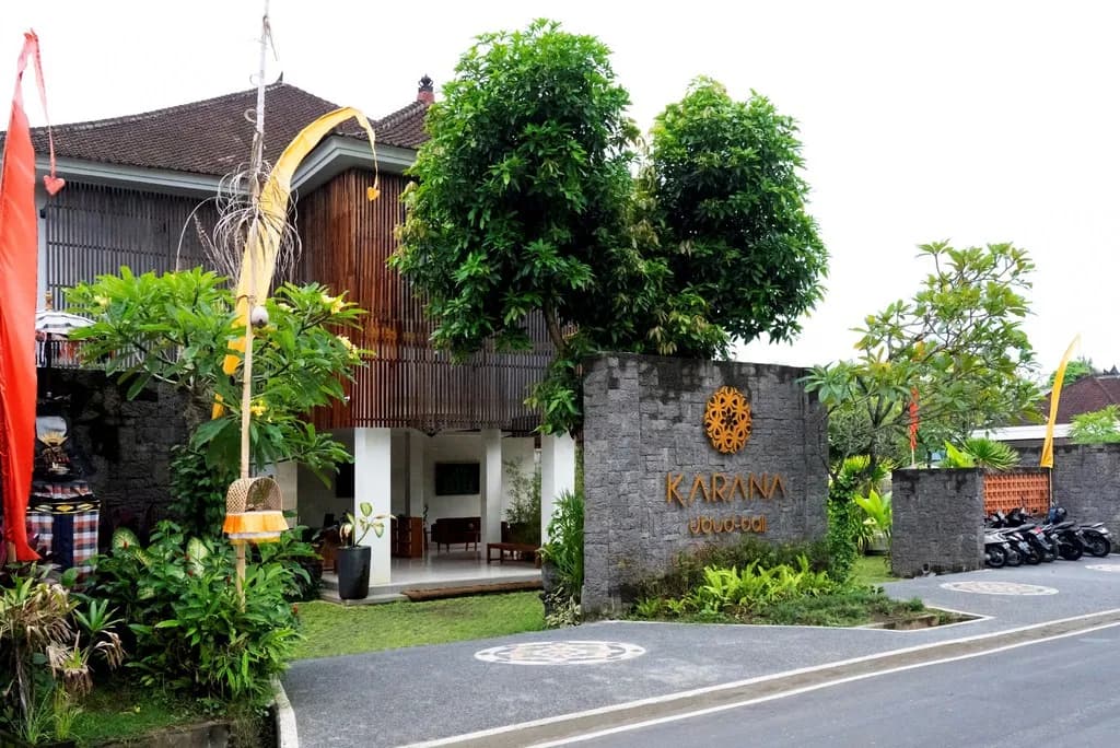 https://cdn.fullontravel.com/Freddies Villas Ubud