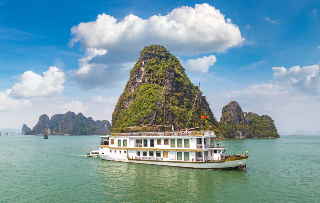 Halong Bay Overnight Cruise