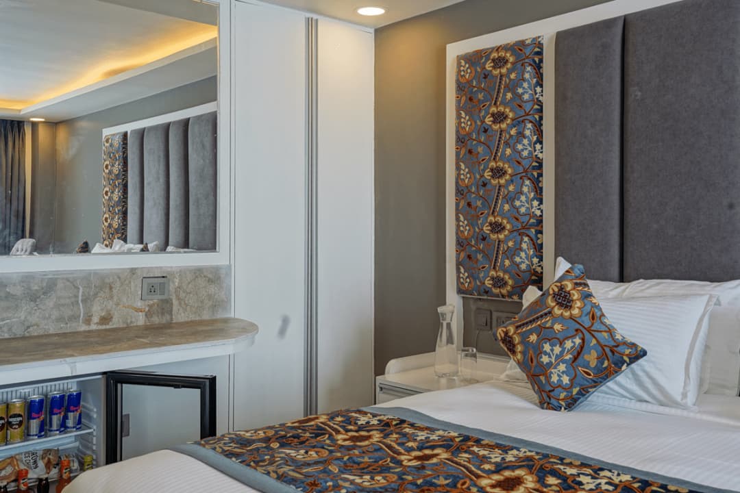 Hill Top Hotel