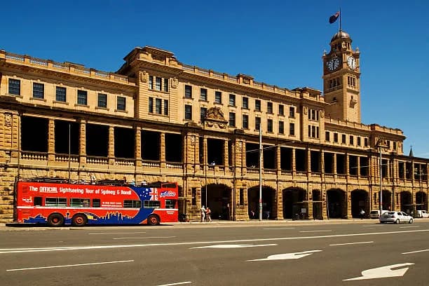 Hop-On Hop-Off Bus Tour