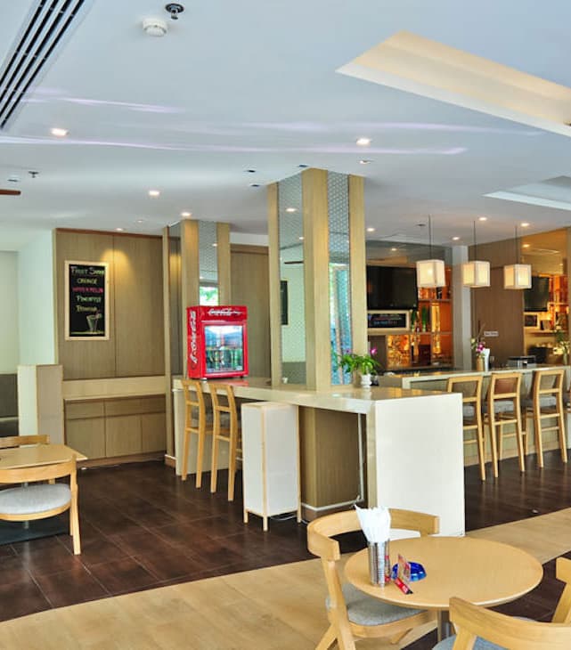 Hotel Ashlee Plaza