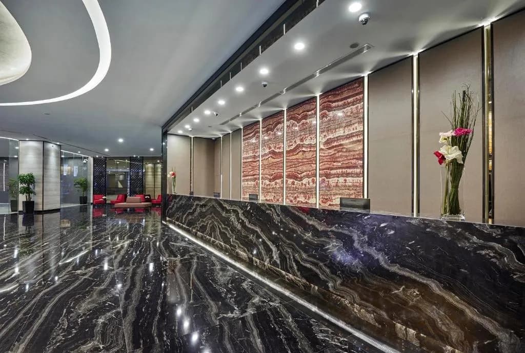 https://cdn.fullontravel.com/Hotel Boss