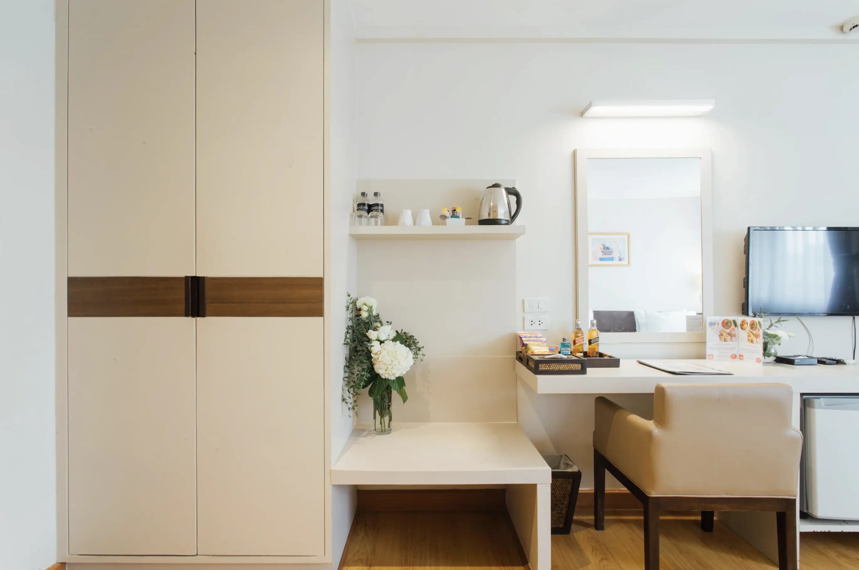 https://cdn.fullontravel.com/Hotel Season Siam Bangkok