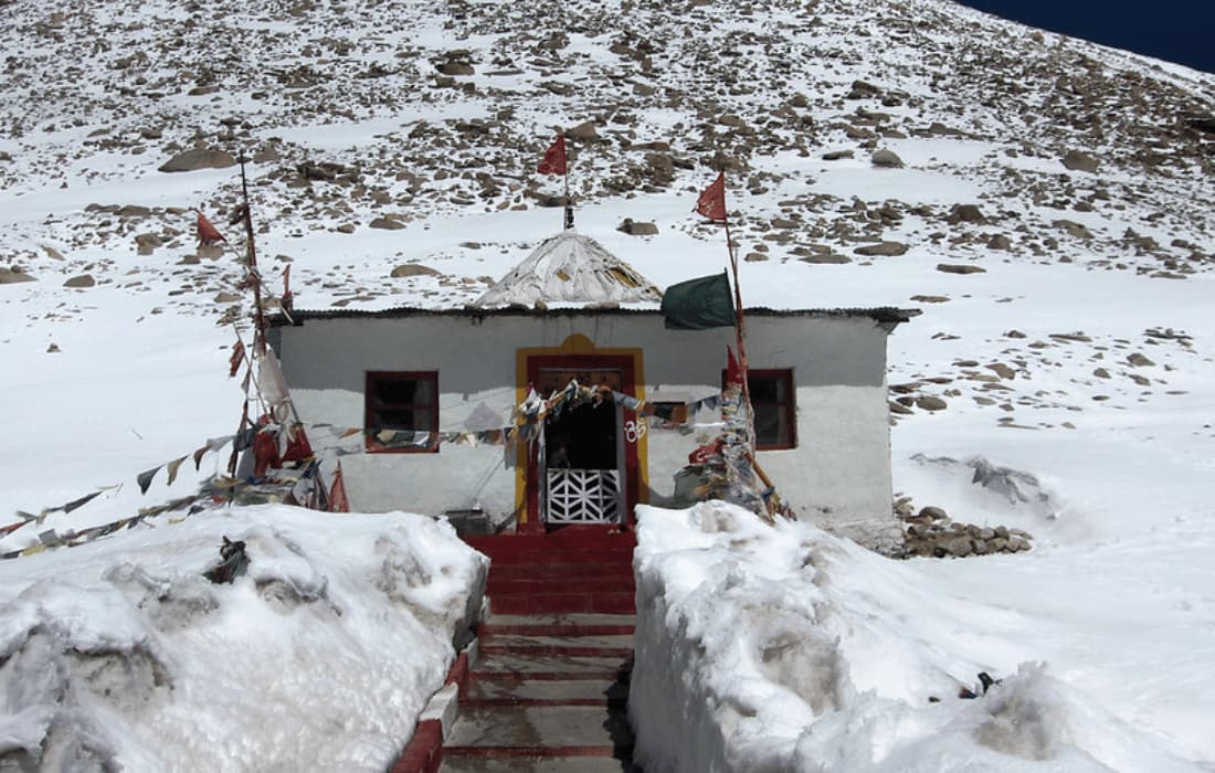 Chang La Baba Temple