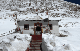 Journey from Pangong Lake to Leh