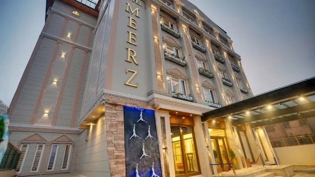 Meerz Hotel
