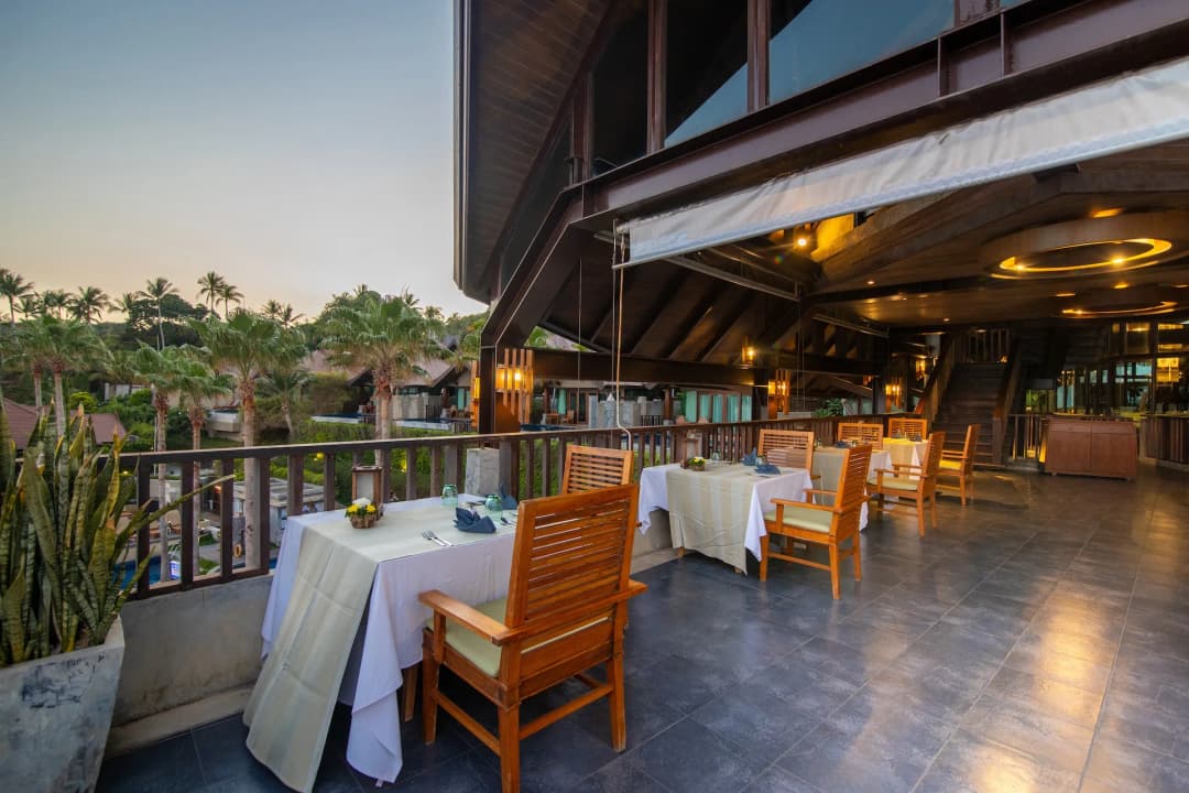 Nora Buri Resort