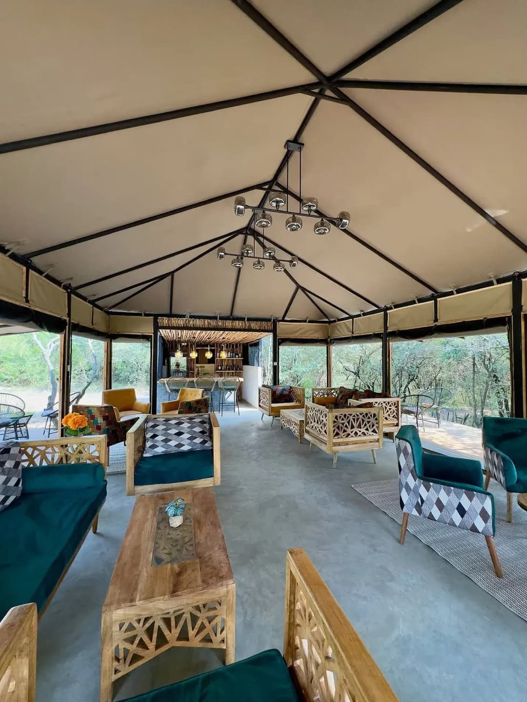 Olkinyei Mara Tented Camp