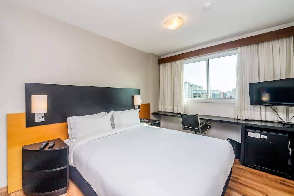Paraiso Suites by Charlie