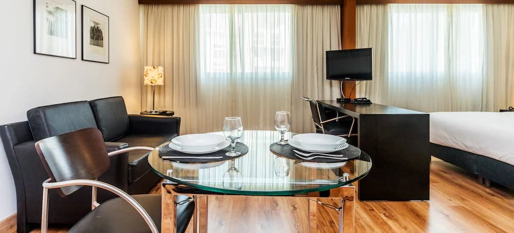 Paraiso Suites by Charlie