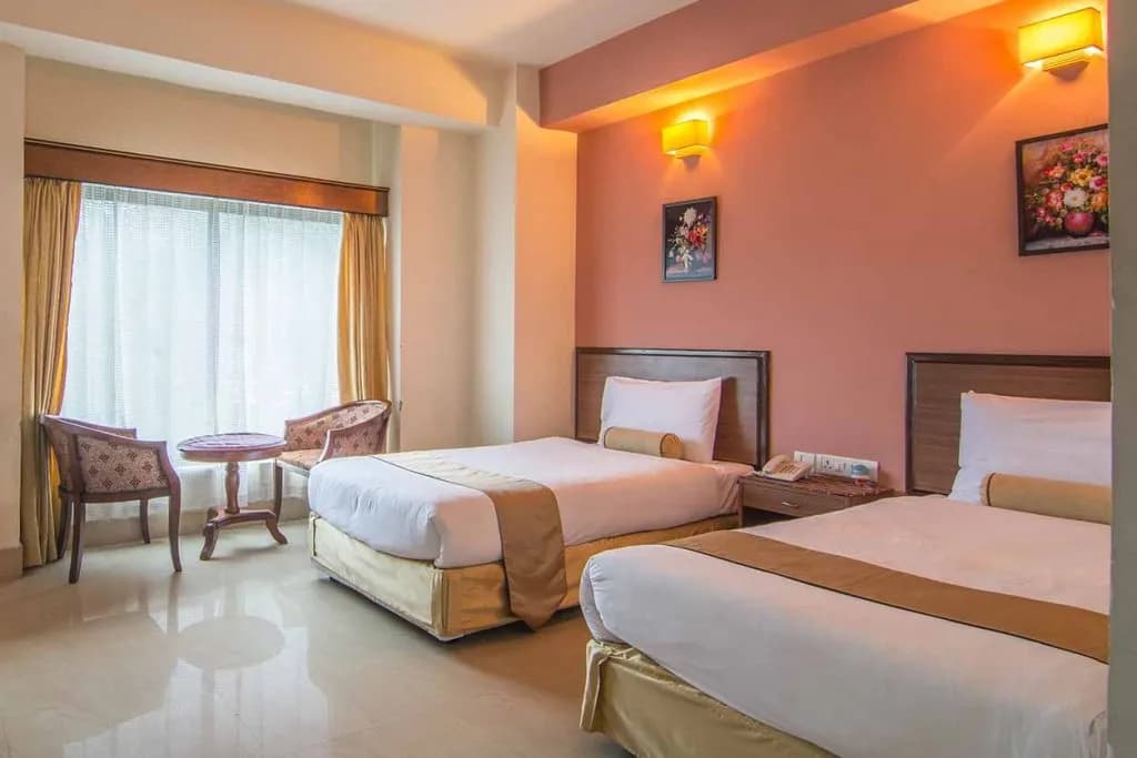 https://cdn.fullontravel.com/Park Hotel