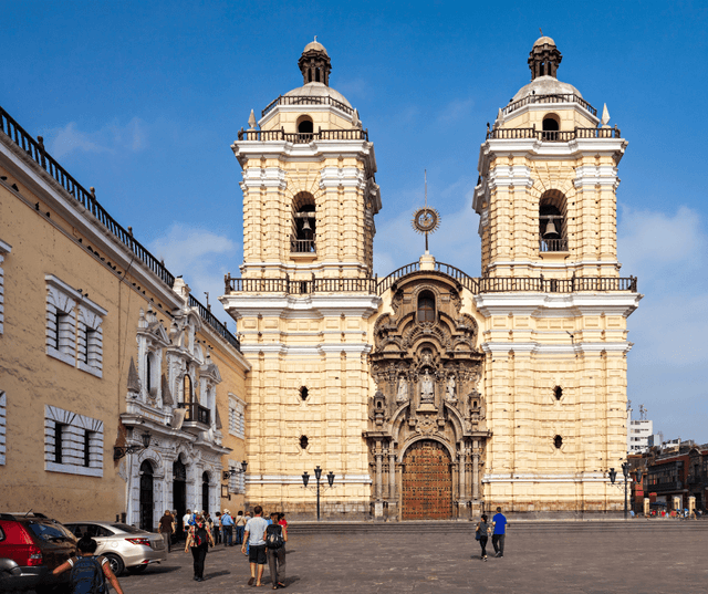 Explore the Colonial and Modern Charms of Lima City