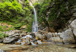 Hike to Chhoie Waterfall