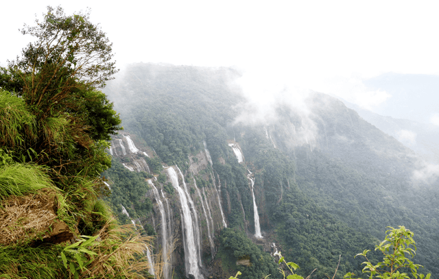 Cherrapunji Sightseeing Tour