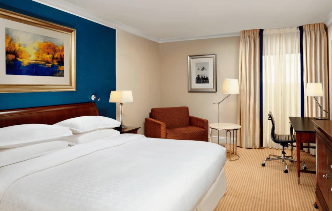 Sheraton Skyline Hotel London