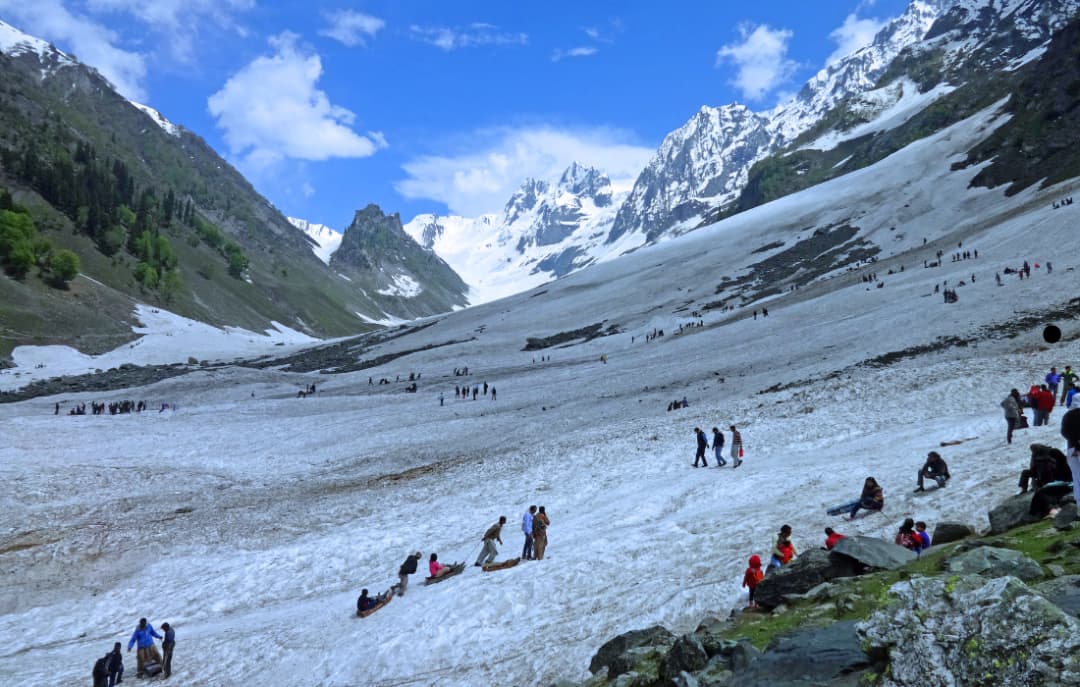 Thajiwas Glacier