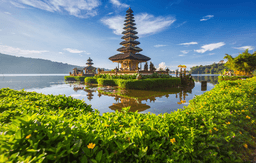FD Handara Gate + Ulun Danu (Bedugul) + Tanah Lot Sunset tour