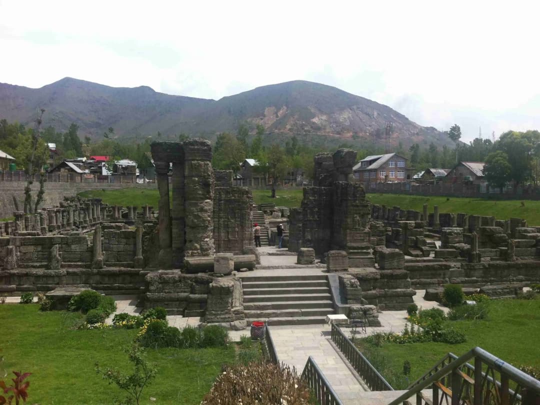Visit to Avantipur Ruins