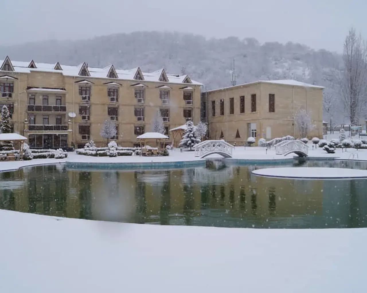 Yeddi Gozal Hotel