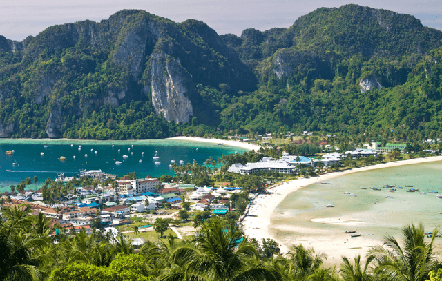 Day Trip to Phi Phi Island & Maya Bay