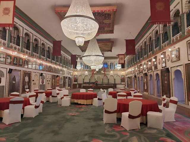 City Palace Visit & Rayta Hills Excursion