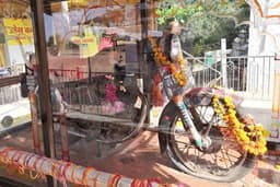 Transfer to Jodhpur with En Route Sightseeing